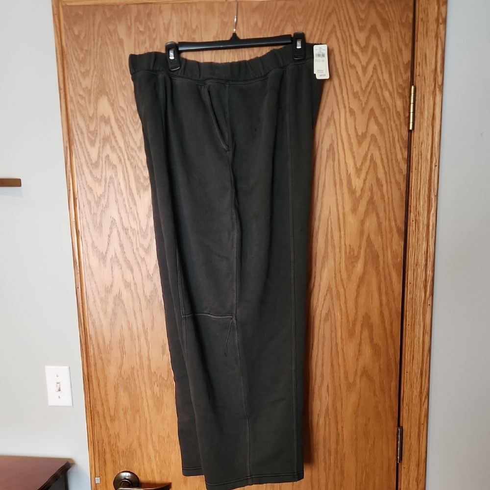 New With Tags From Aerie,  Women's Gray Barrel Sweatpant, Size Xl Tall